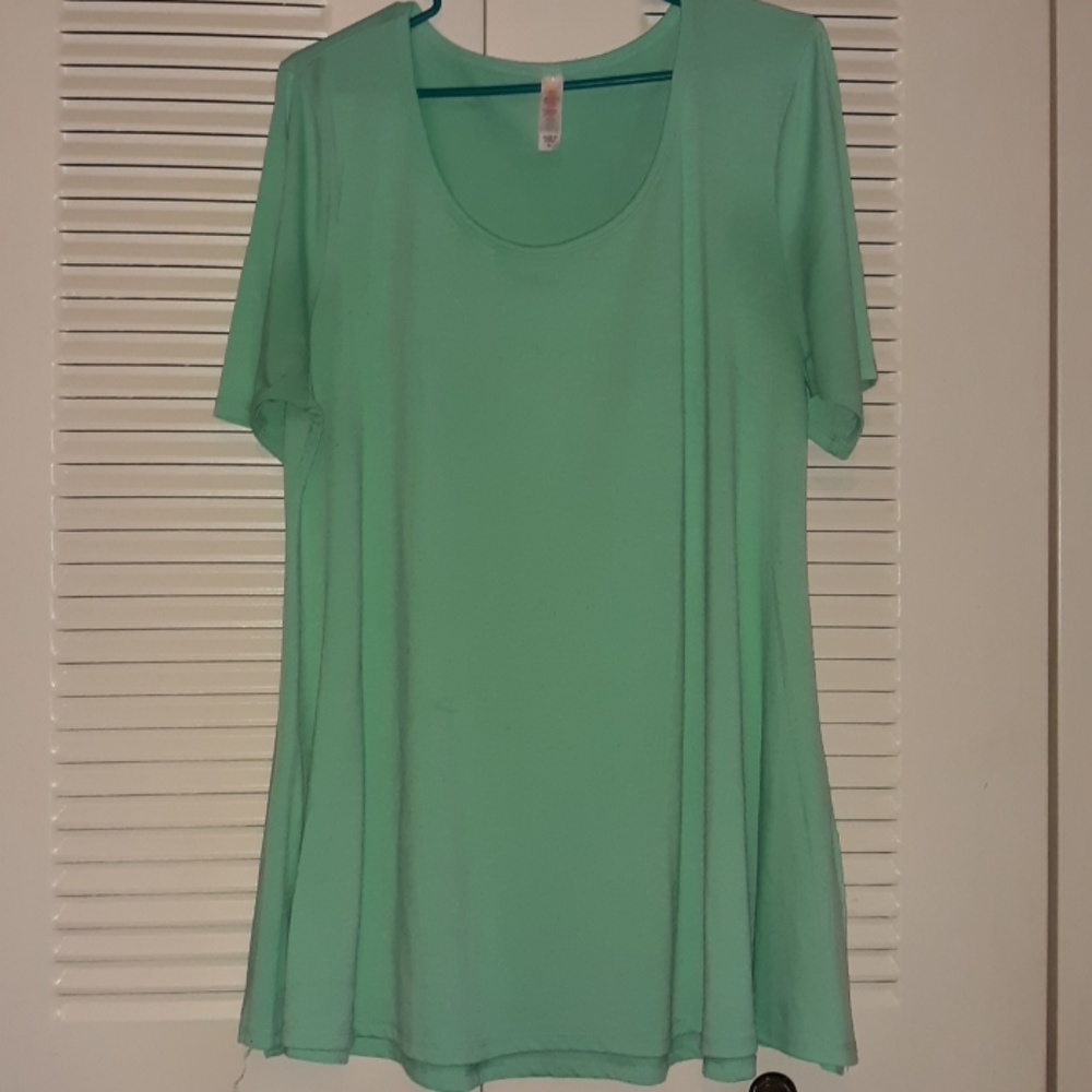 Lularoe Perfect T